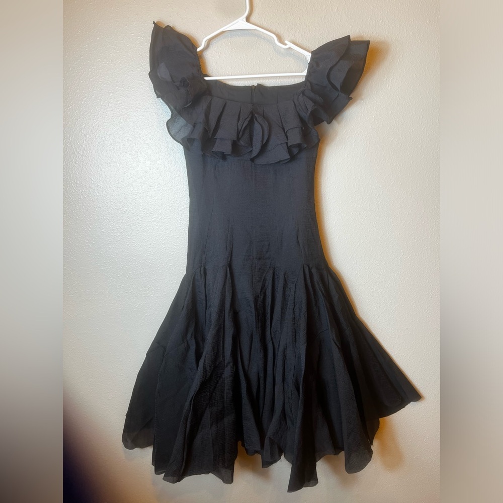 NWT Mew Mews Gaelthar Off Shoulder Ruffle Midi
Dress In Black Size S - Picture 4 of 7